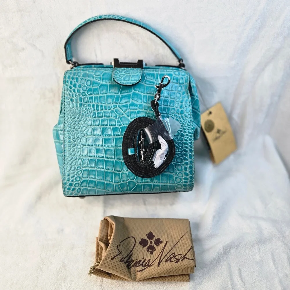 Patricia Nash Nela Distressed Vintage Croc Leather Frame Bag Aqua broken closure